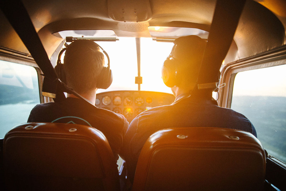 Prevent sunburn from UV rays when flying a floating plane or seaplane